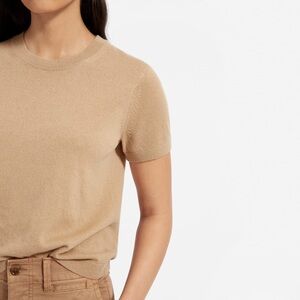 EVERLANE The Cashmere Sweater Tee – Camel